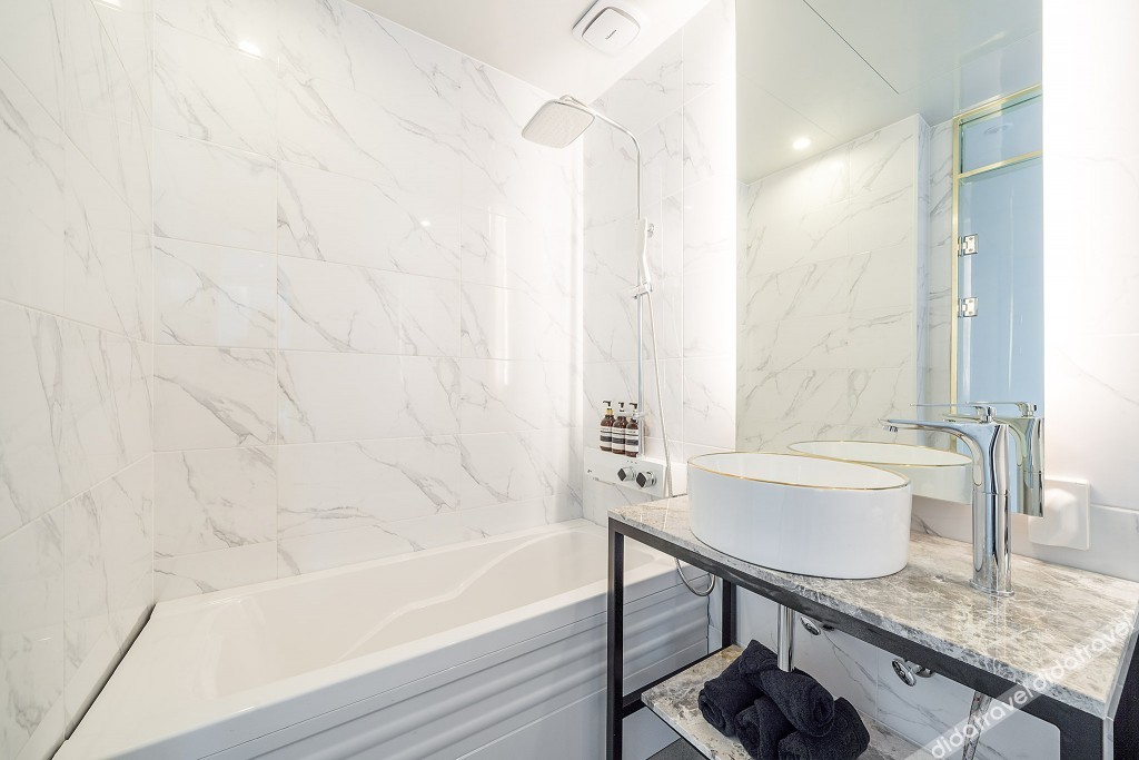 De Homme Hotel 2*