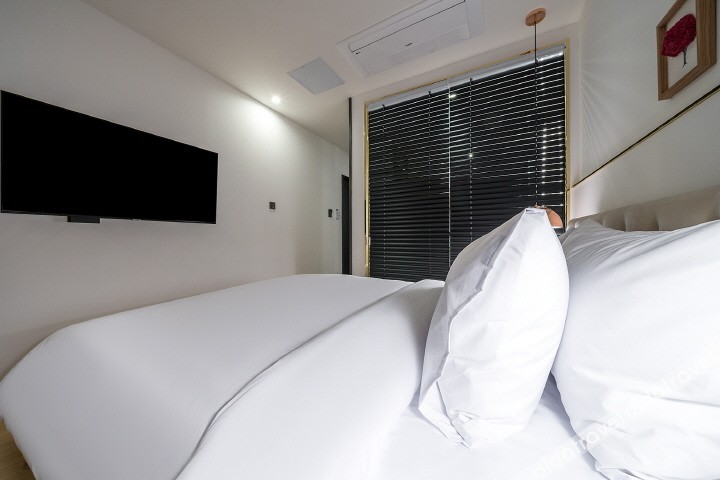 De Homme Hotel 2*