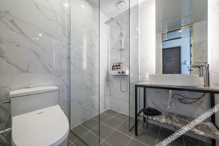 De Homme Hotel 2*