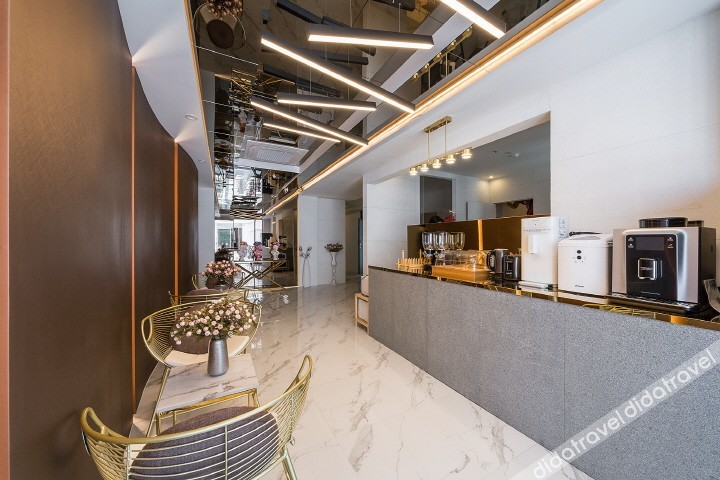 De Homme Hotel 2*