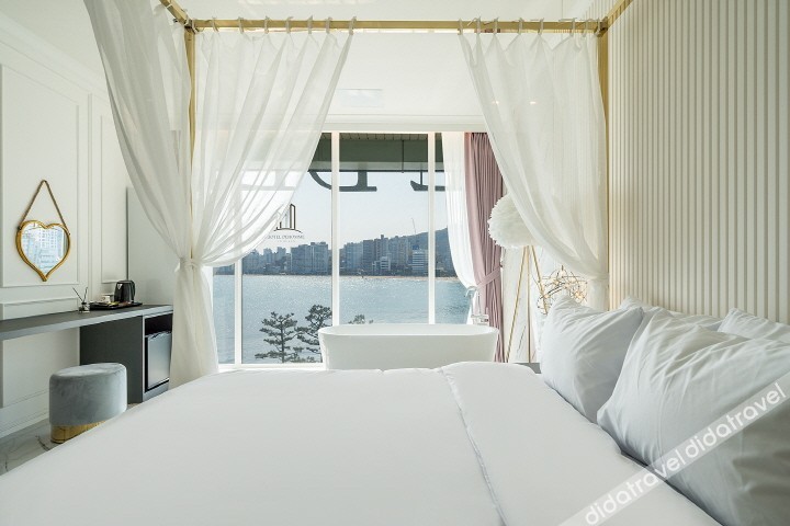 De Homme Hotel 2*