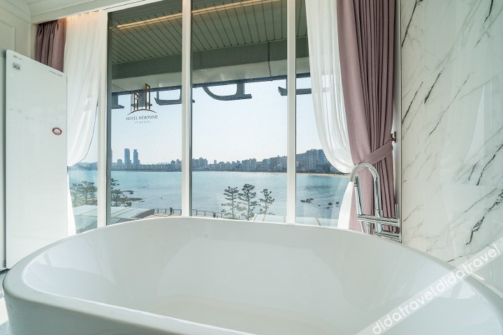De Homme Hotel 2*
