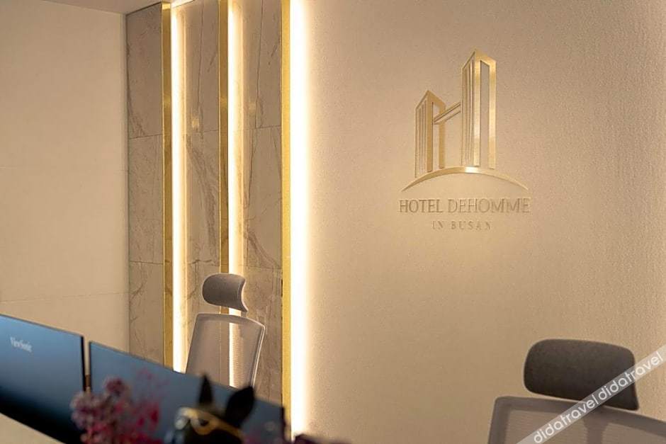 De Homme Hotel 2*