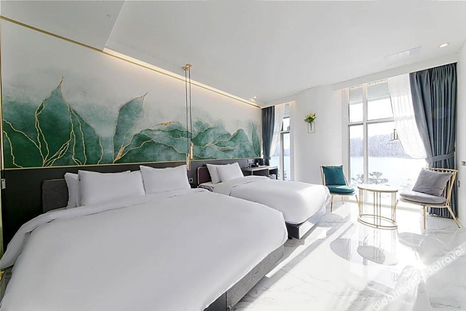 De Homme Hotel 2*