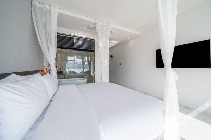 De Homme Hotel 2*