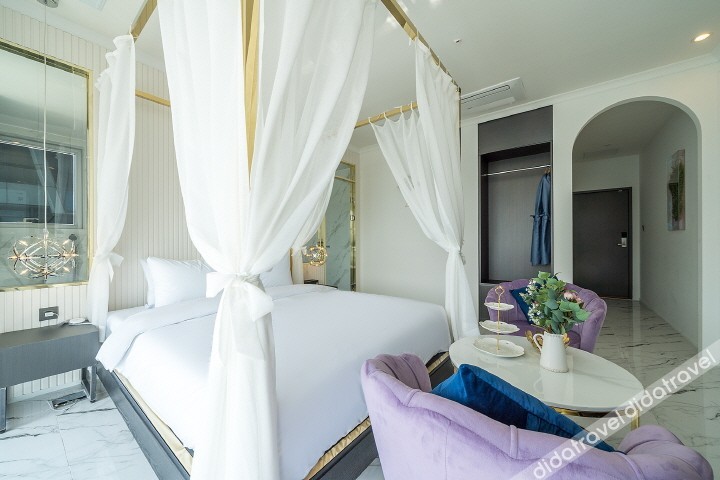 De Homme Hotel 2*