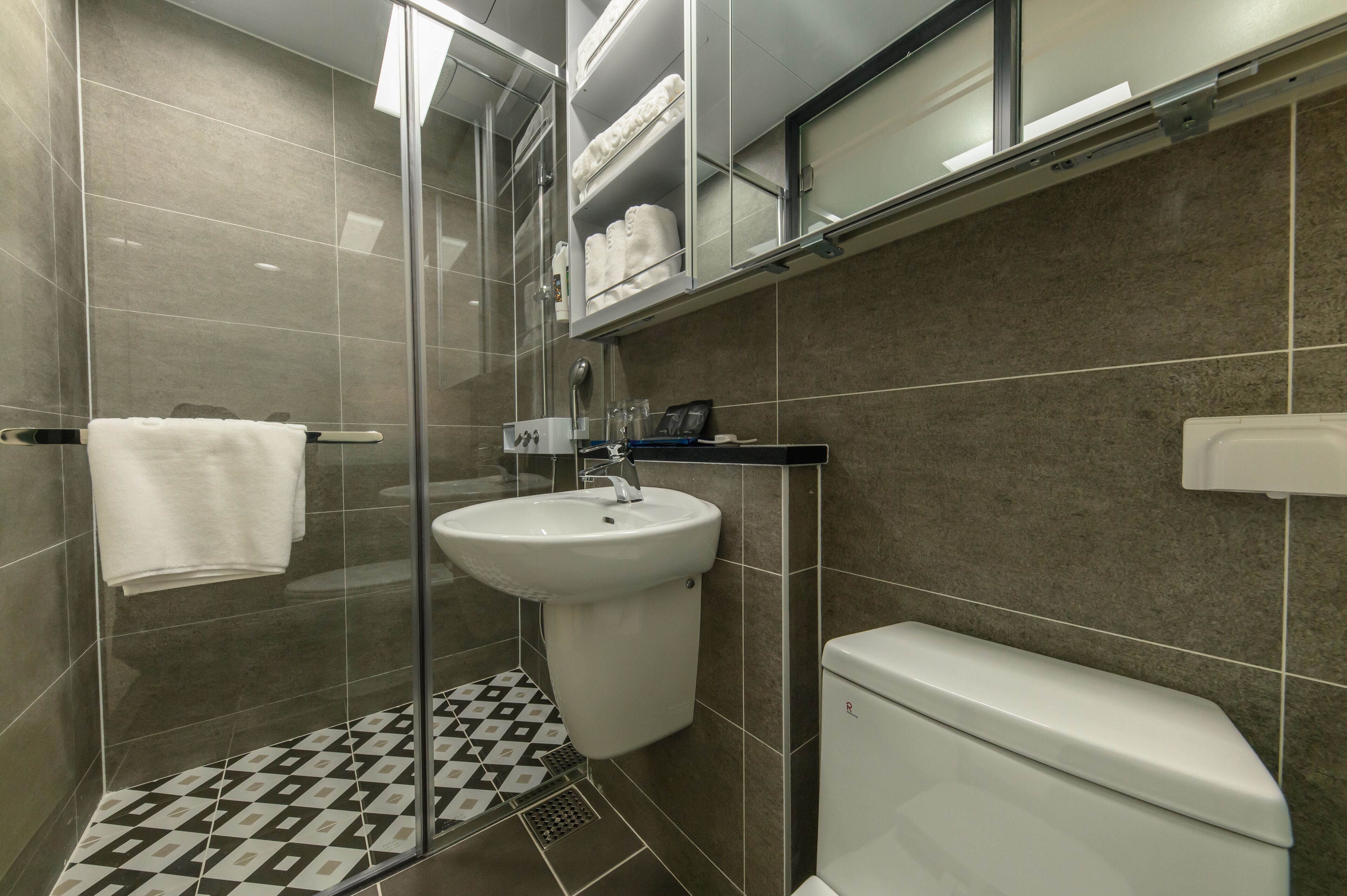 Risen Oceanpark Hotel 2*