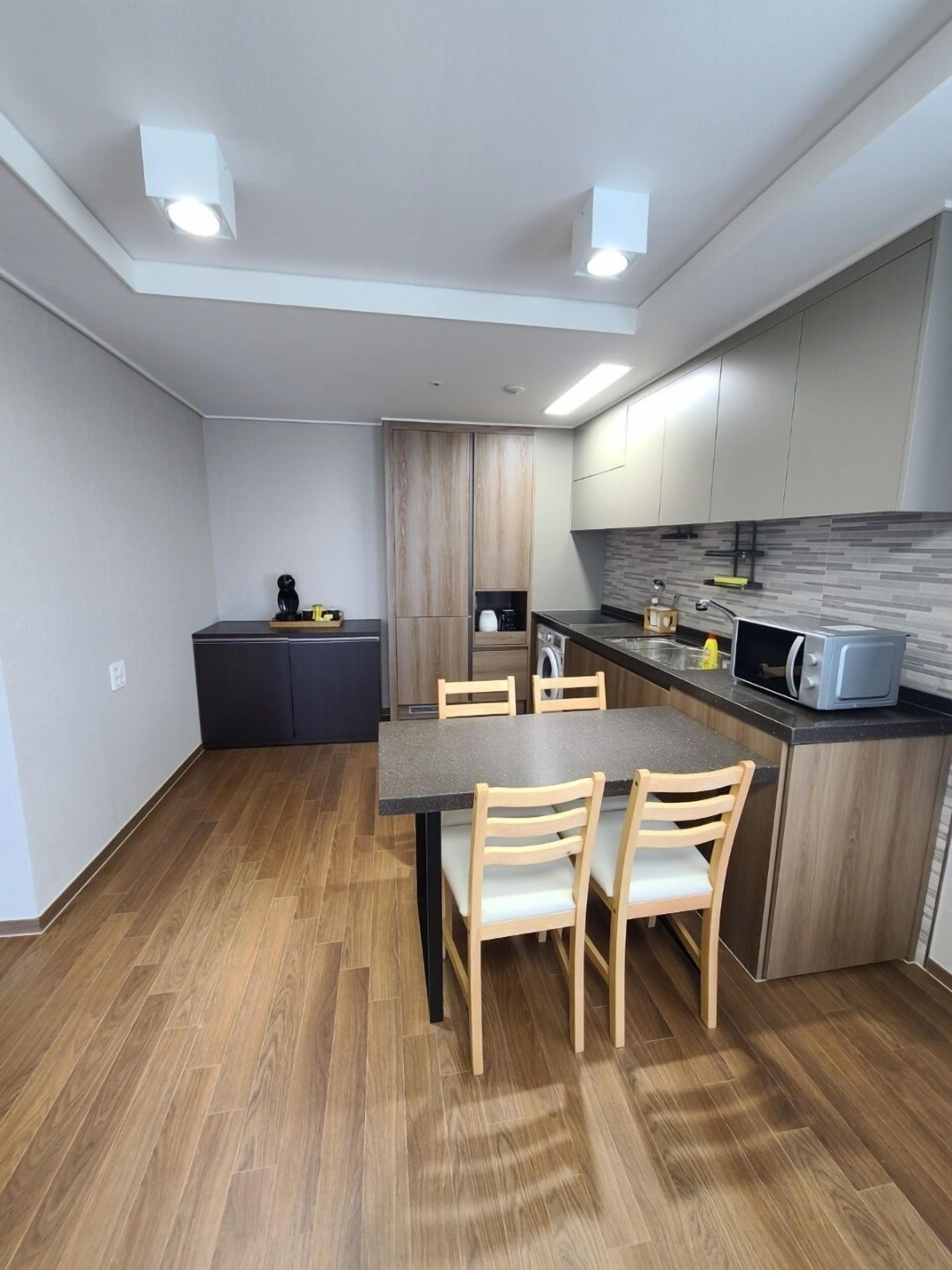 Risen Oceanpark Hotel 2*