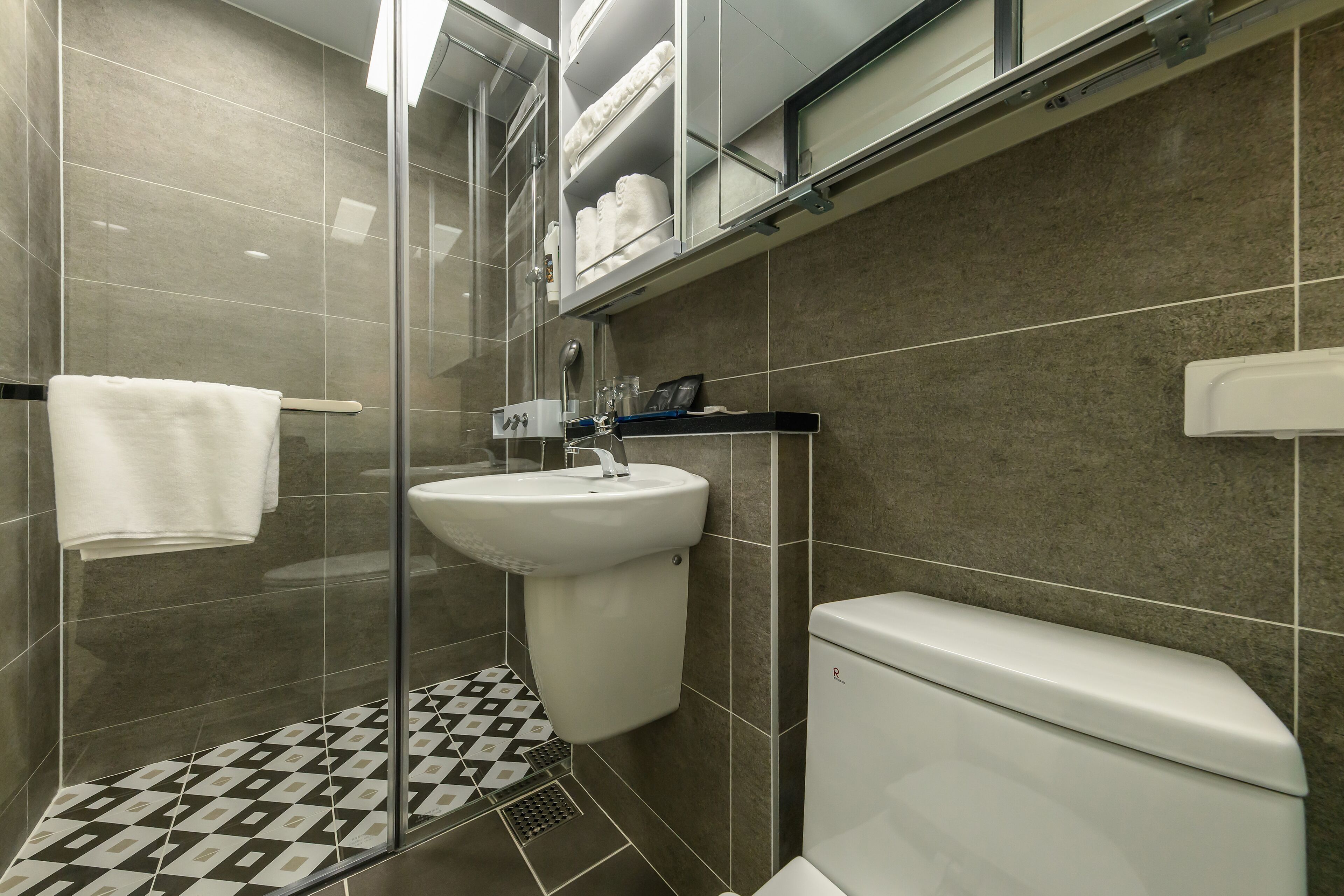 Risen Oceanpark Hotel 2*