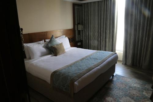Violet Hotel 3*