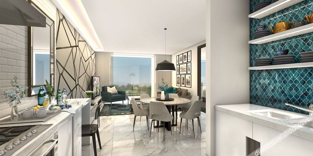 The Leonardo 5*