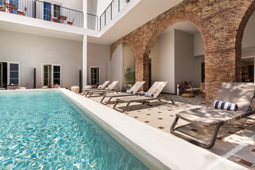Pousada Vila Real Santo Antonio 4*