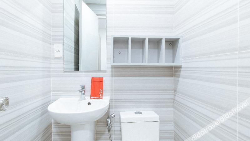 Collection O Metro Manila near University Belt formerly 1318 Residences 3*