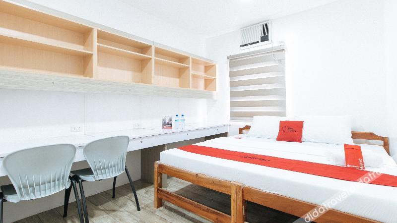Collection O Metro Manila near University Belt formerly 1318 Residences 3*
