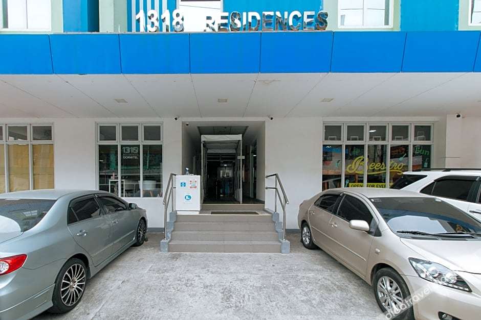 Collection O Metro Manila near University Belt formerly 1318 Residences 3*