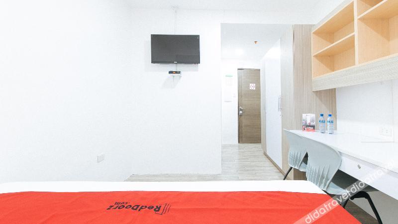 Collection O Metro Manila near University Belt formerly 1318 Residences 3*