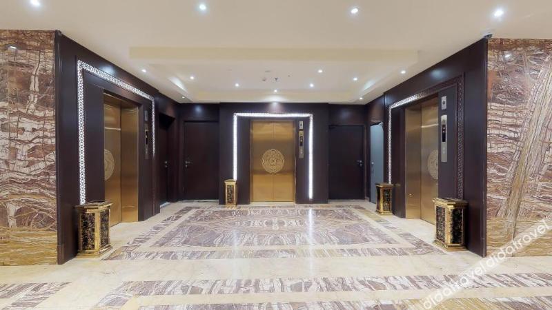 Ebreez Grand Hotel 1*