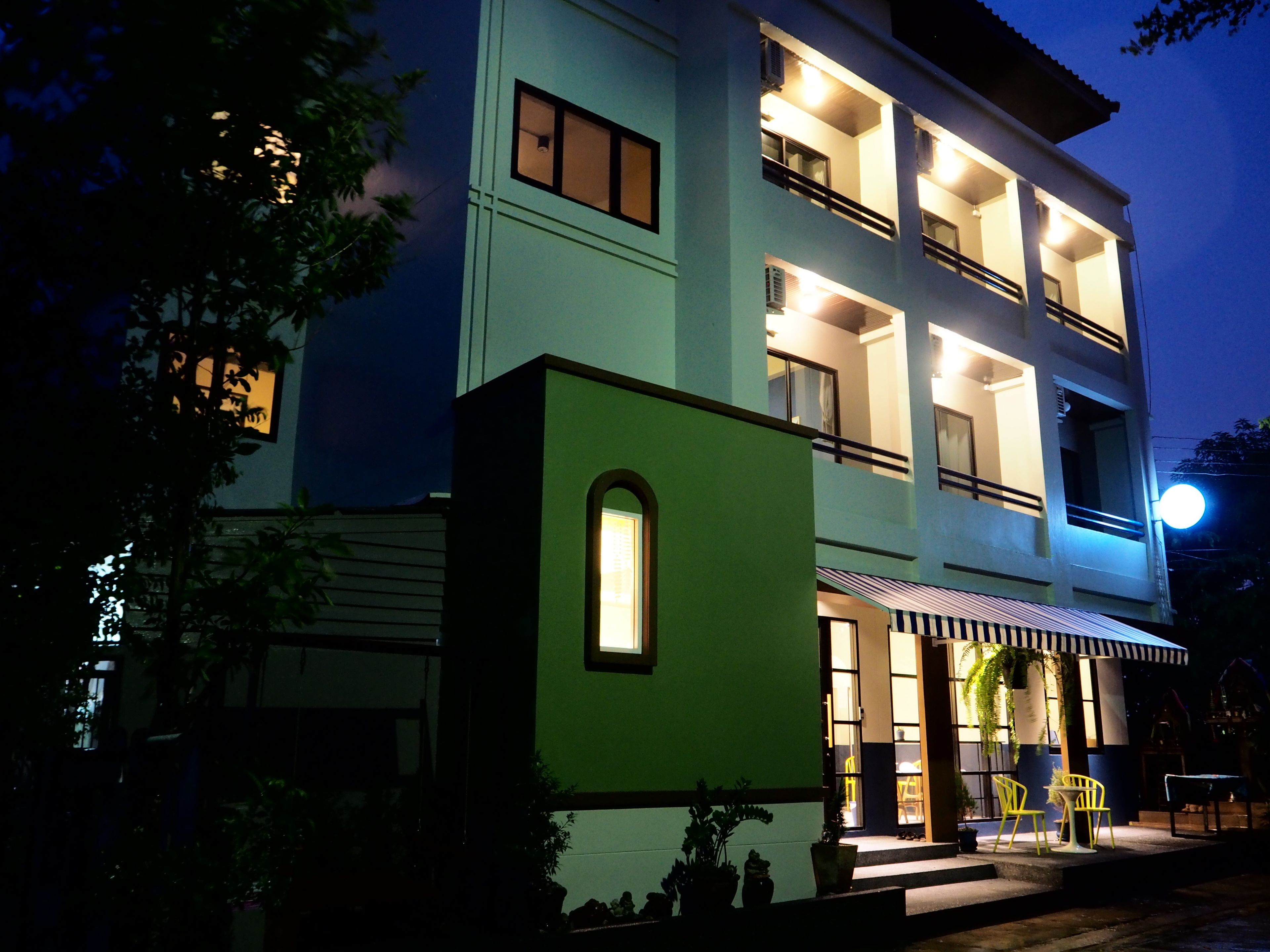Yamyen Hostel 2*