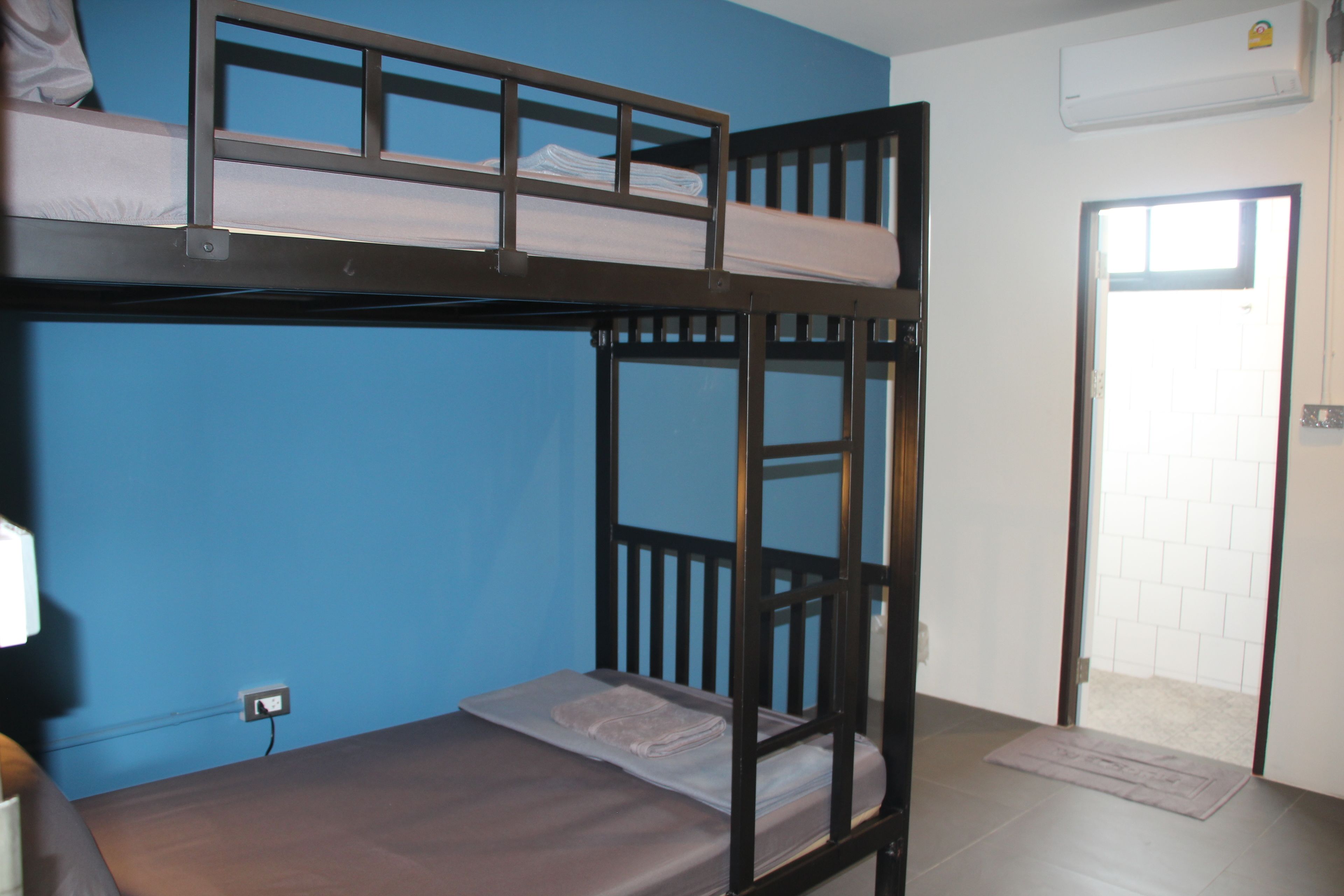 Yamyen Hostel 2*
