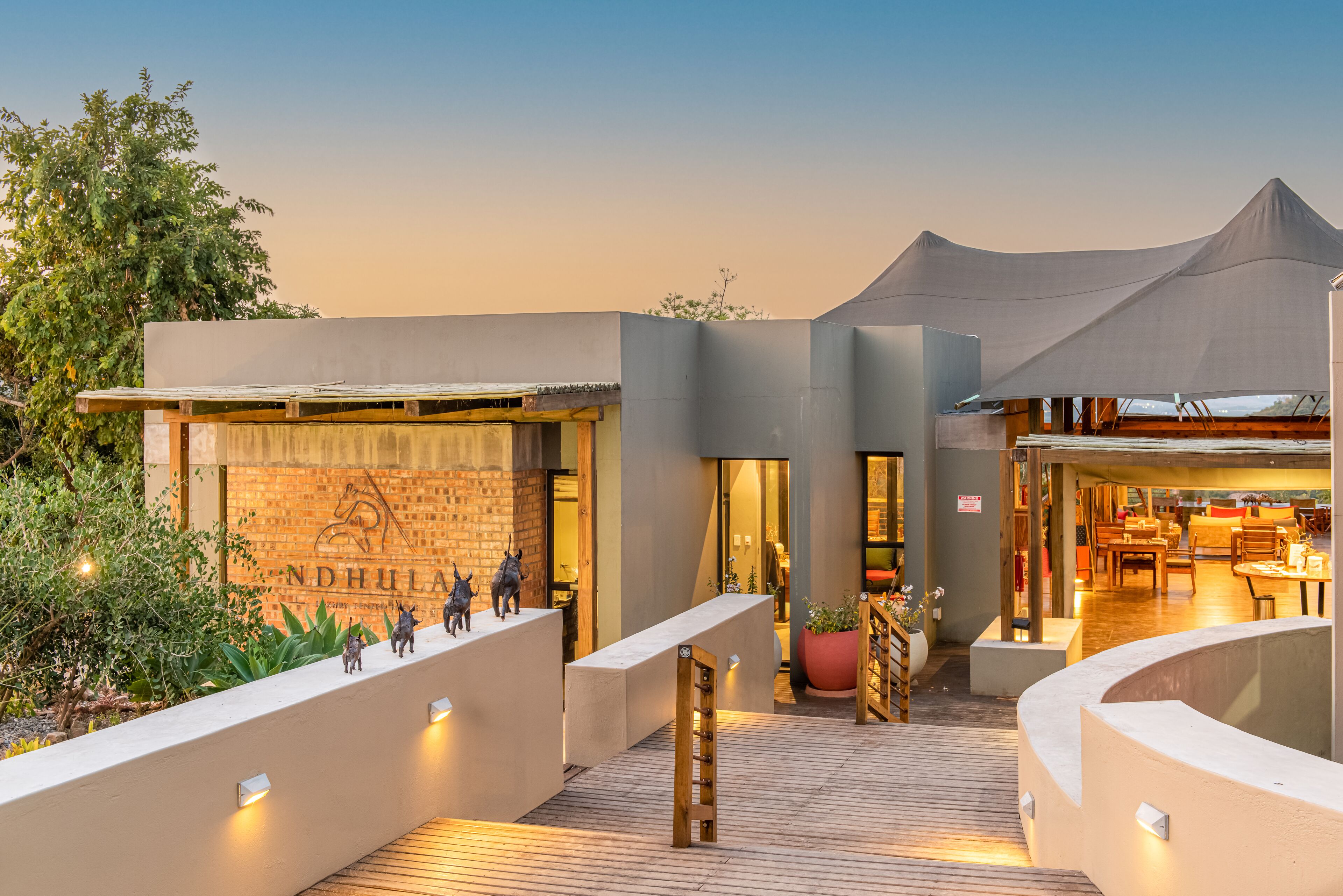 Ndhula Luxury Tented Lodge 4*
