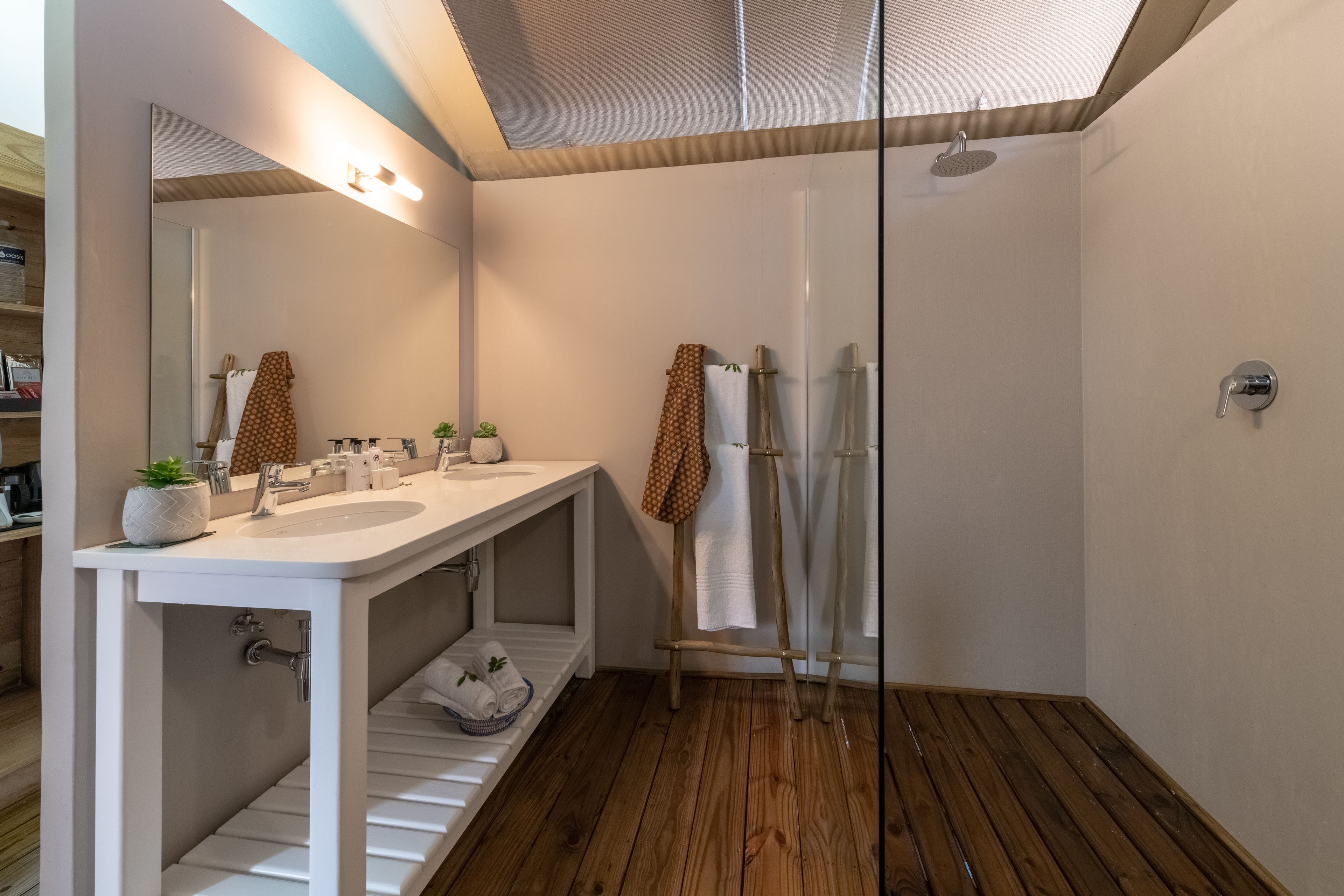 Ndhula Luxury Tented Lodge 4*