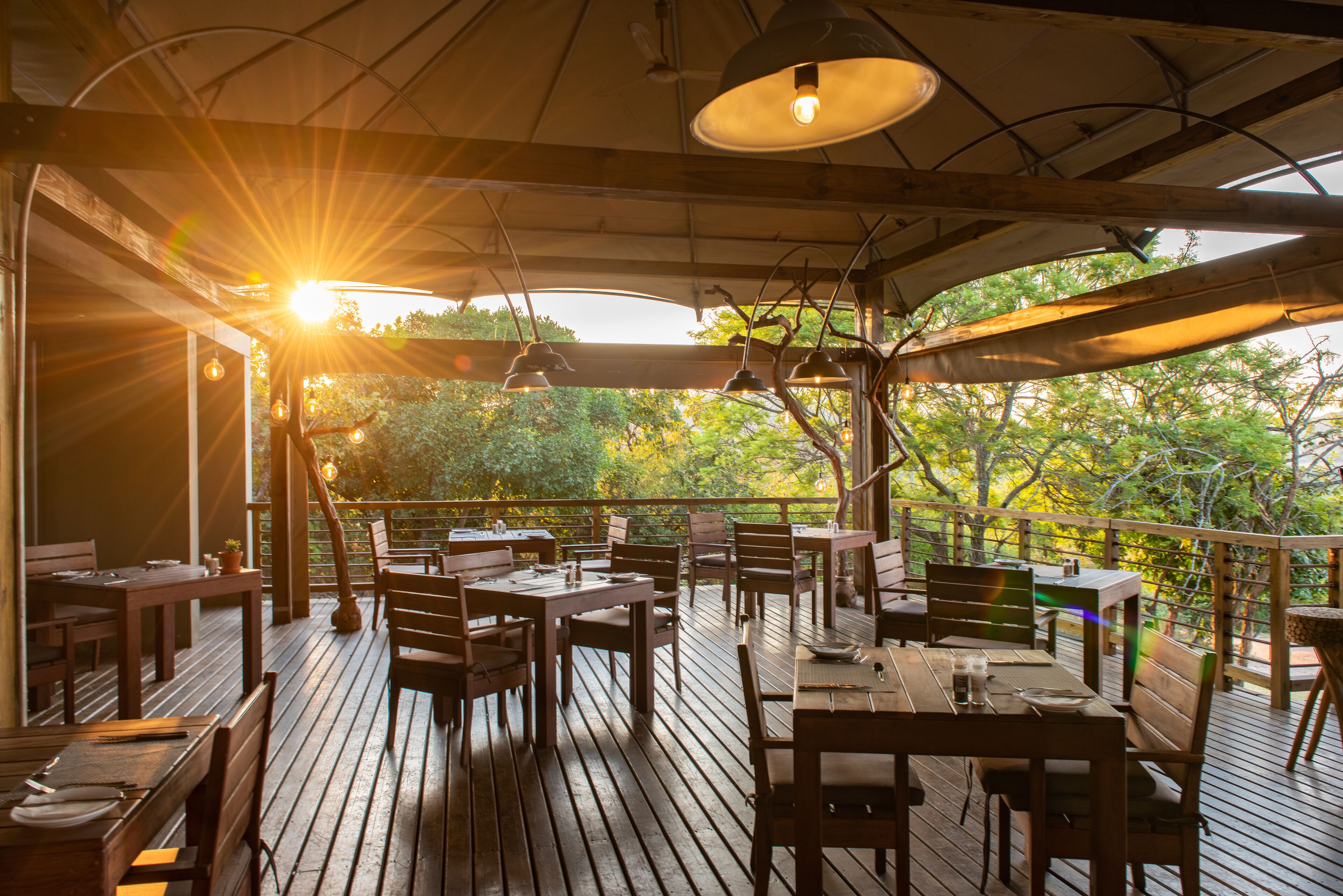 Ndhula Luxury Tented Lodge 4*