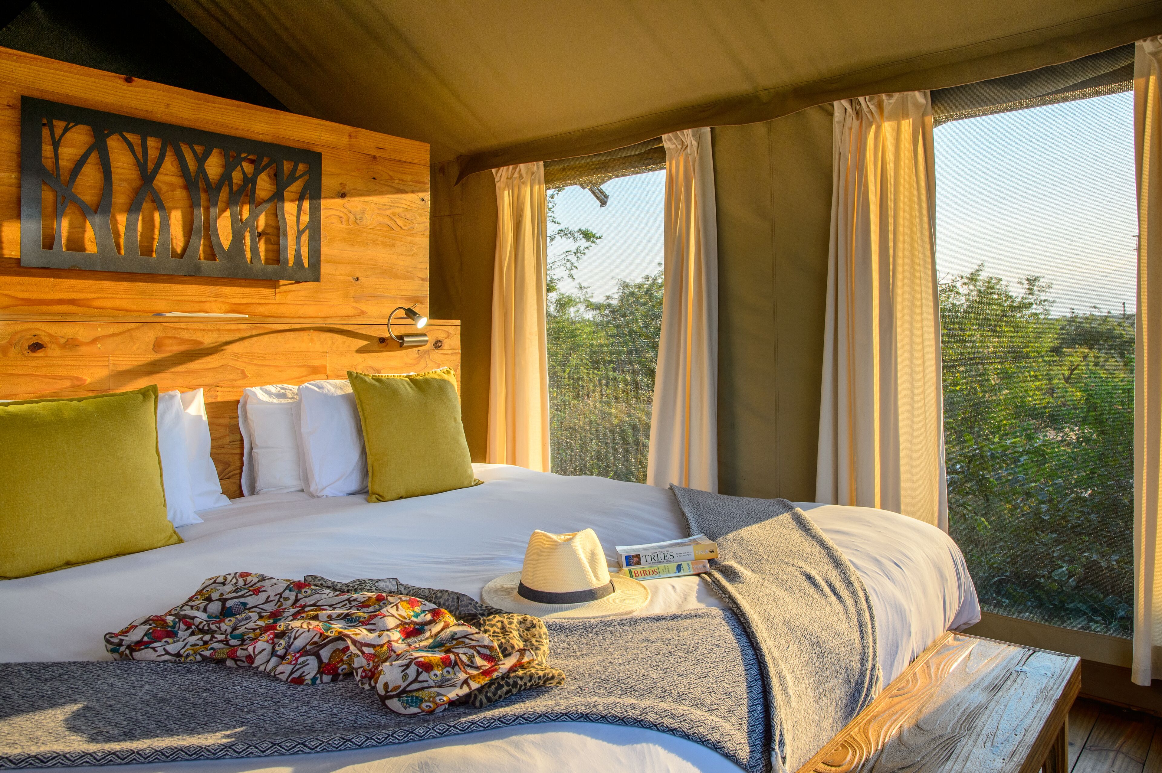 Ndhula Luxury Tented Lodge 4*