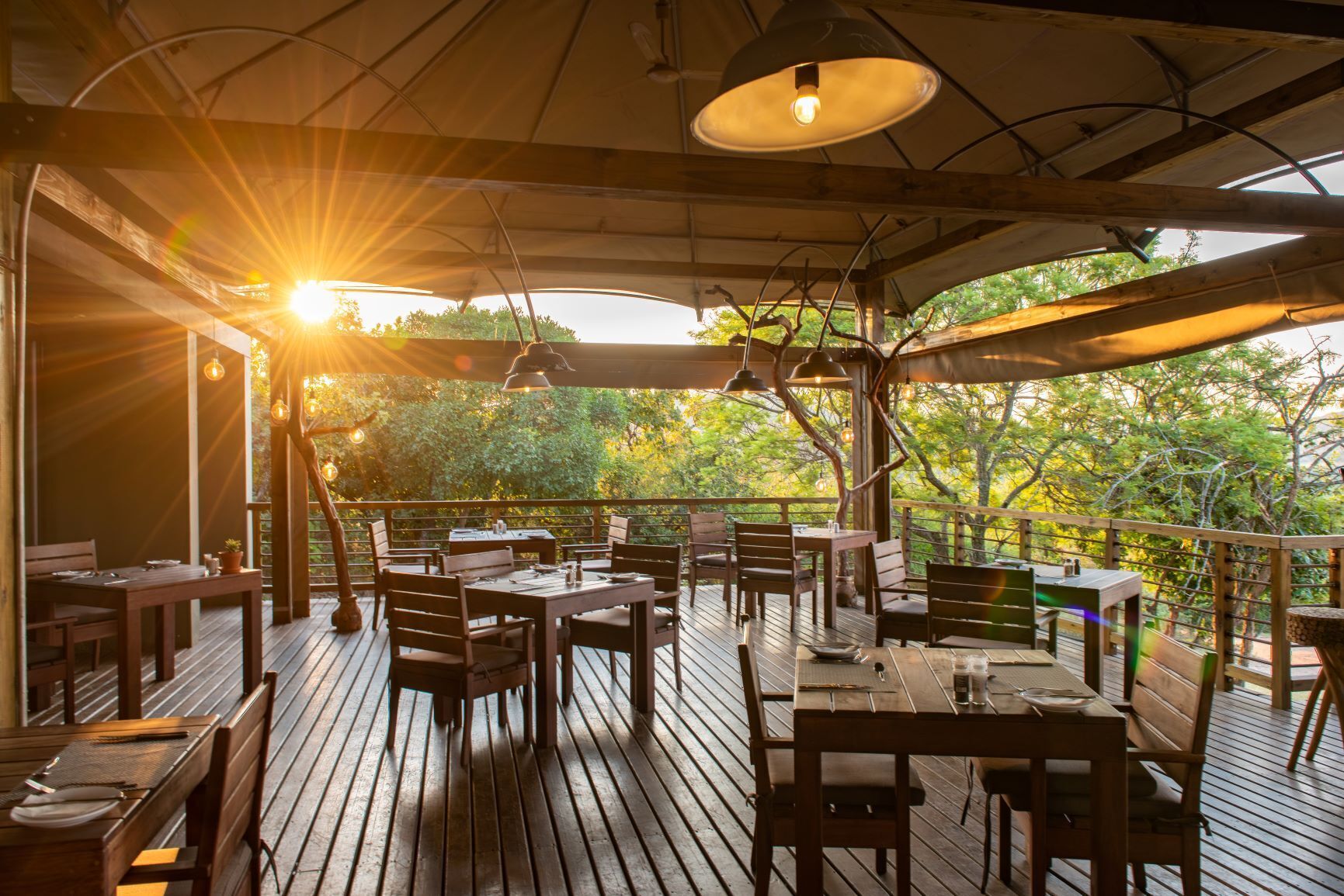 Ndhula Luxury Tented Lodge 4*