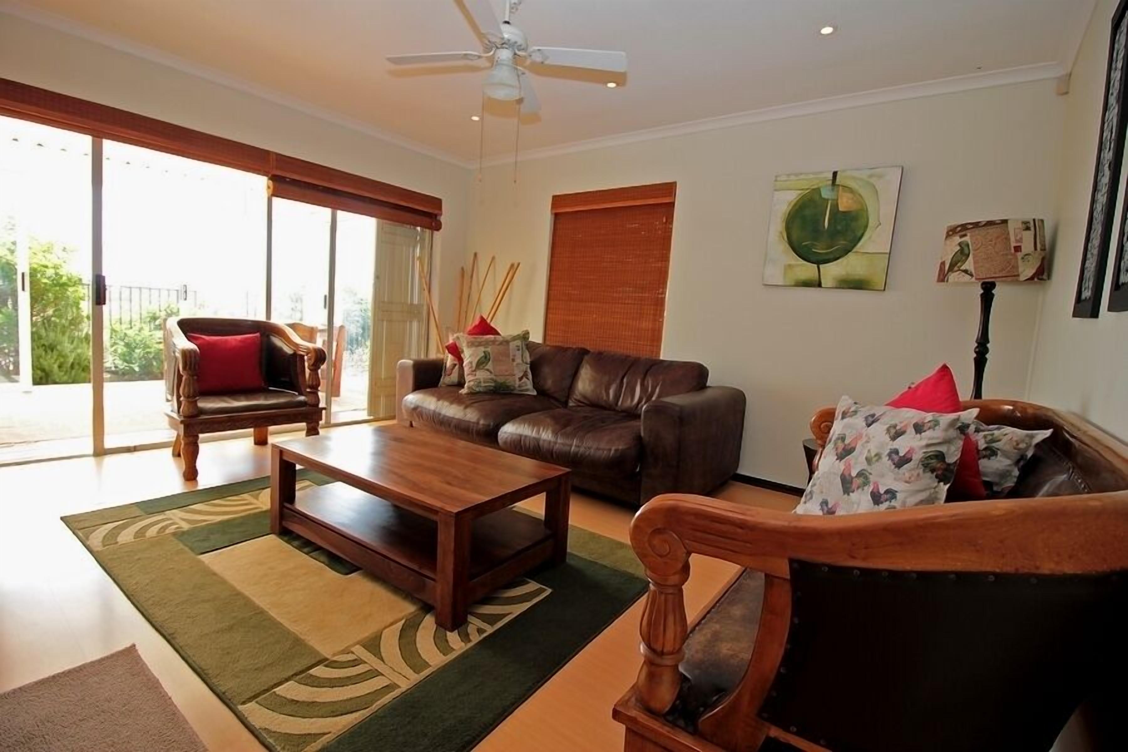 Kwantu Guesthouses 3*