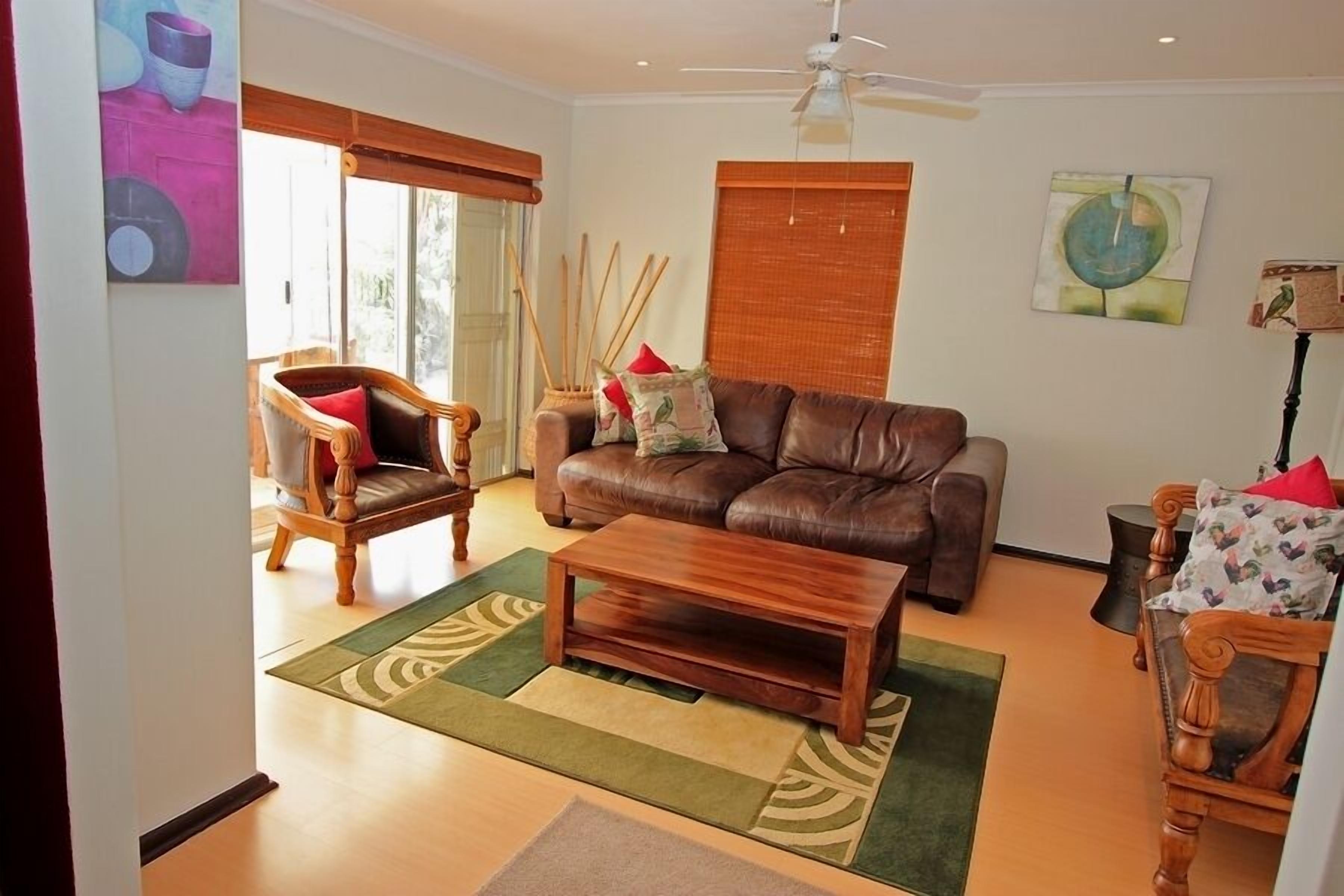 Kwantu Guesthouses 3*