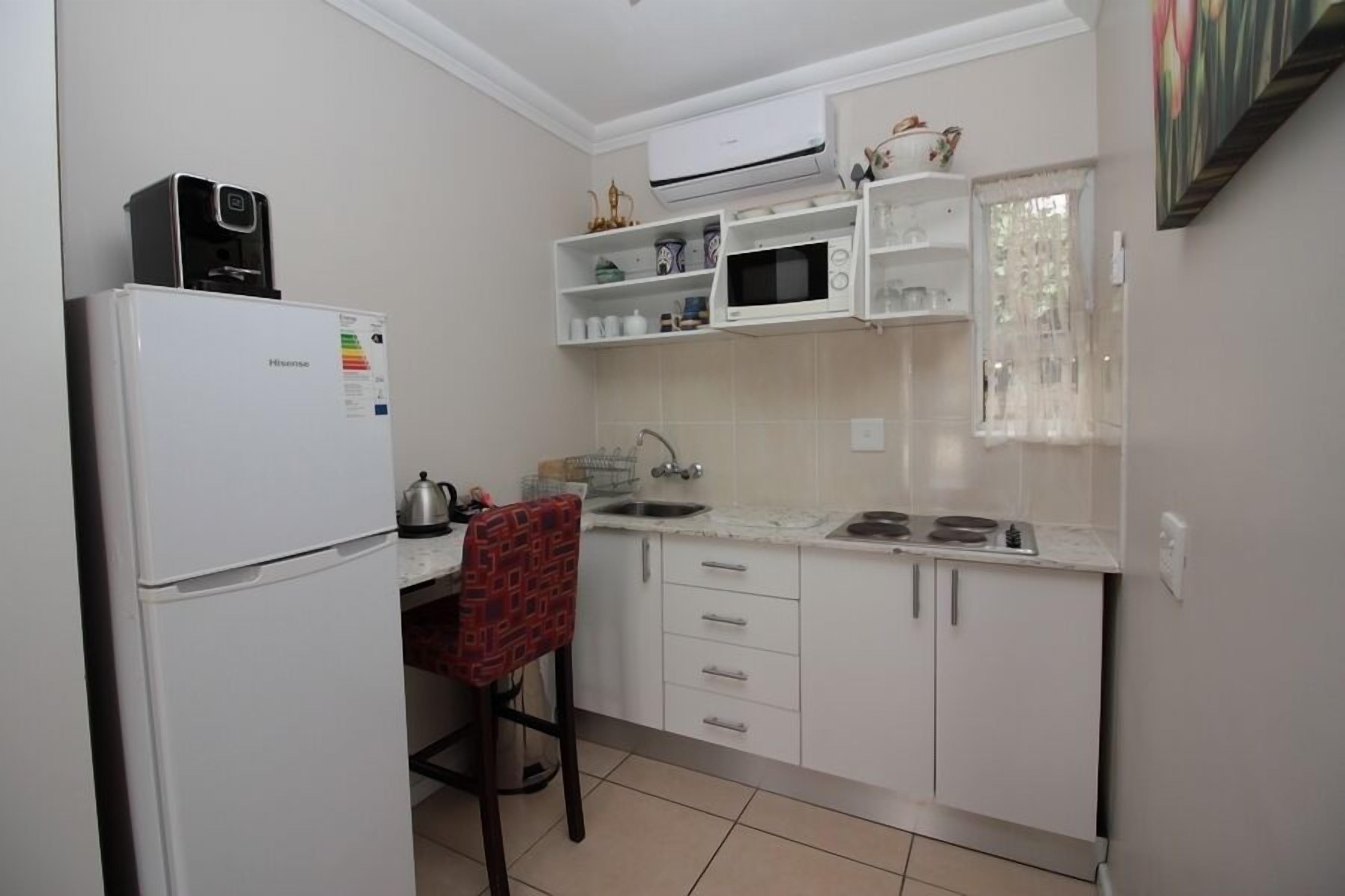 Kwantu Guesthouses 3*