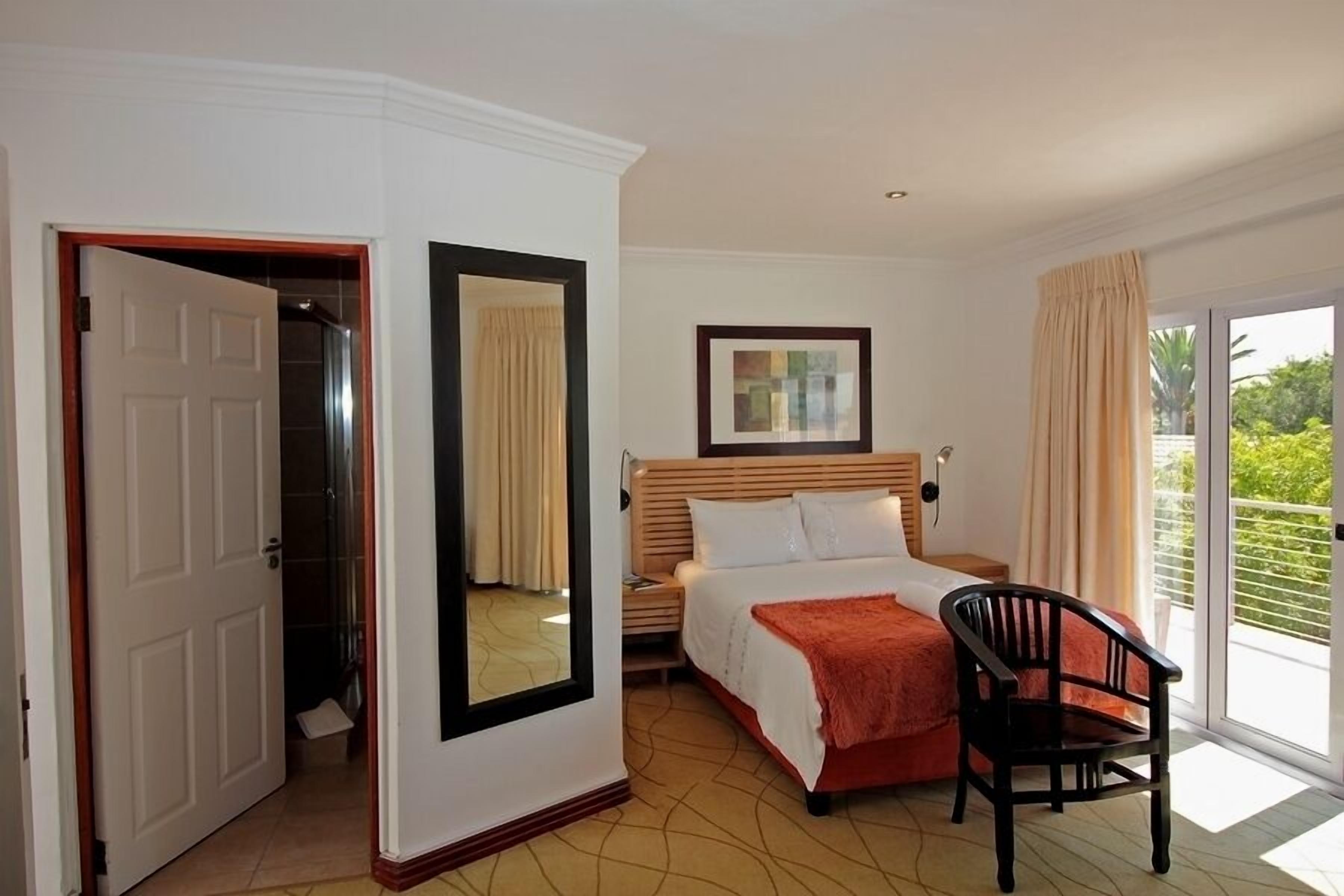 Kwantu Guesthouses 3*