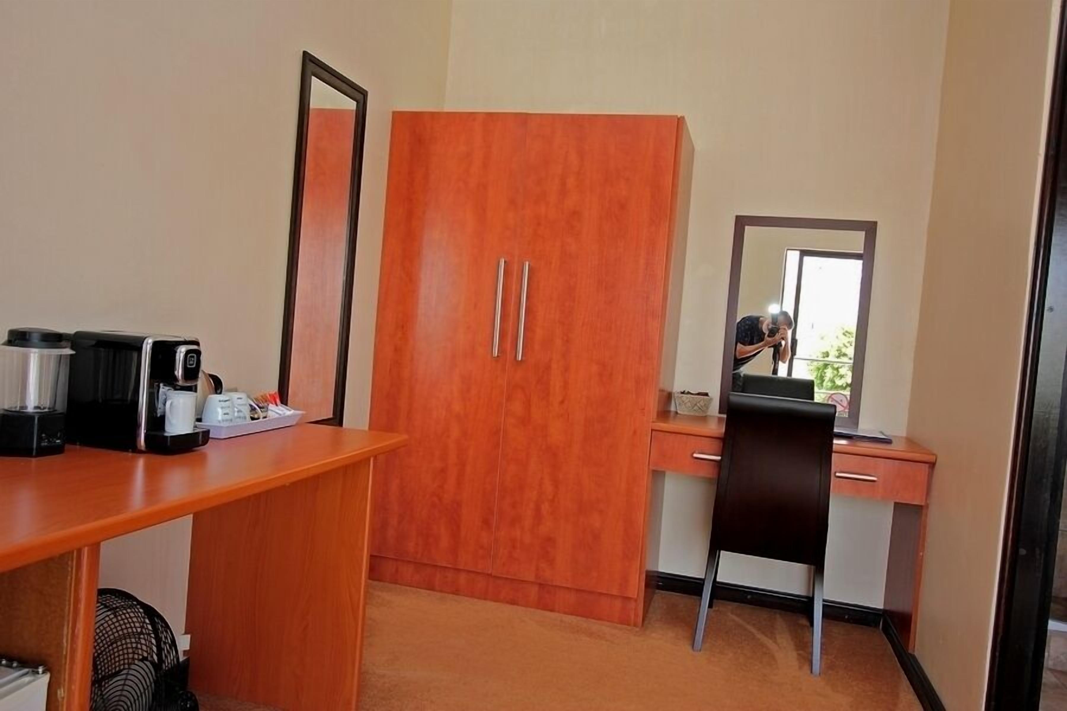 Kwantu Guesthouses 3*