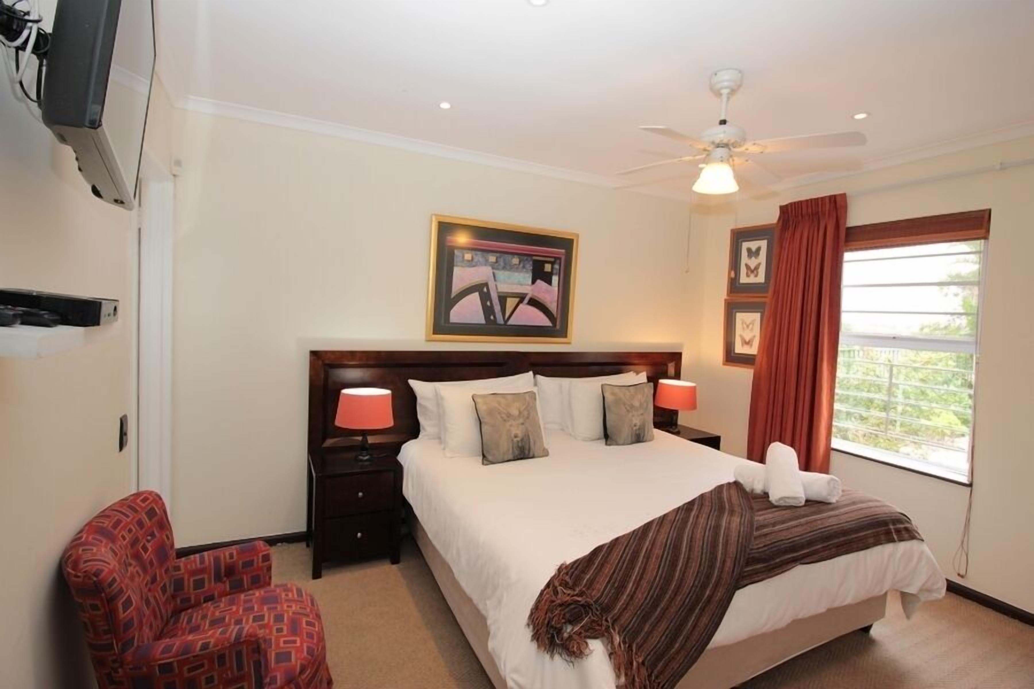 Kwantu Guesthouses 3*