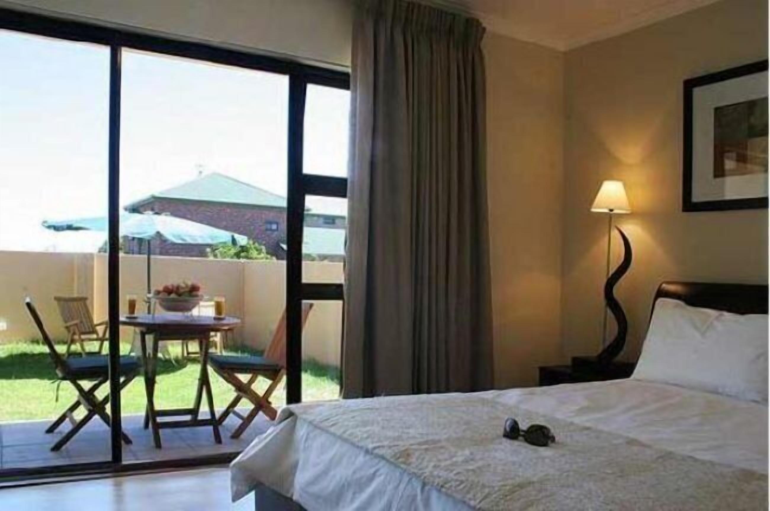 Kwantu Guesthouses 3*