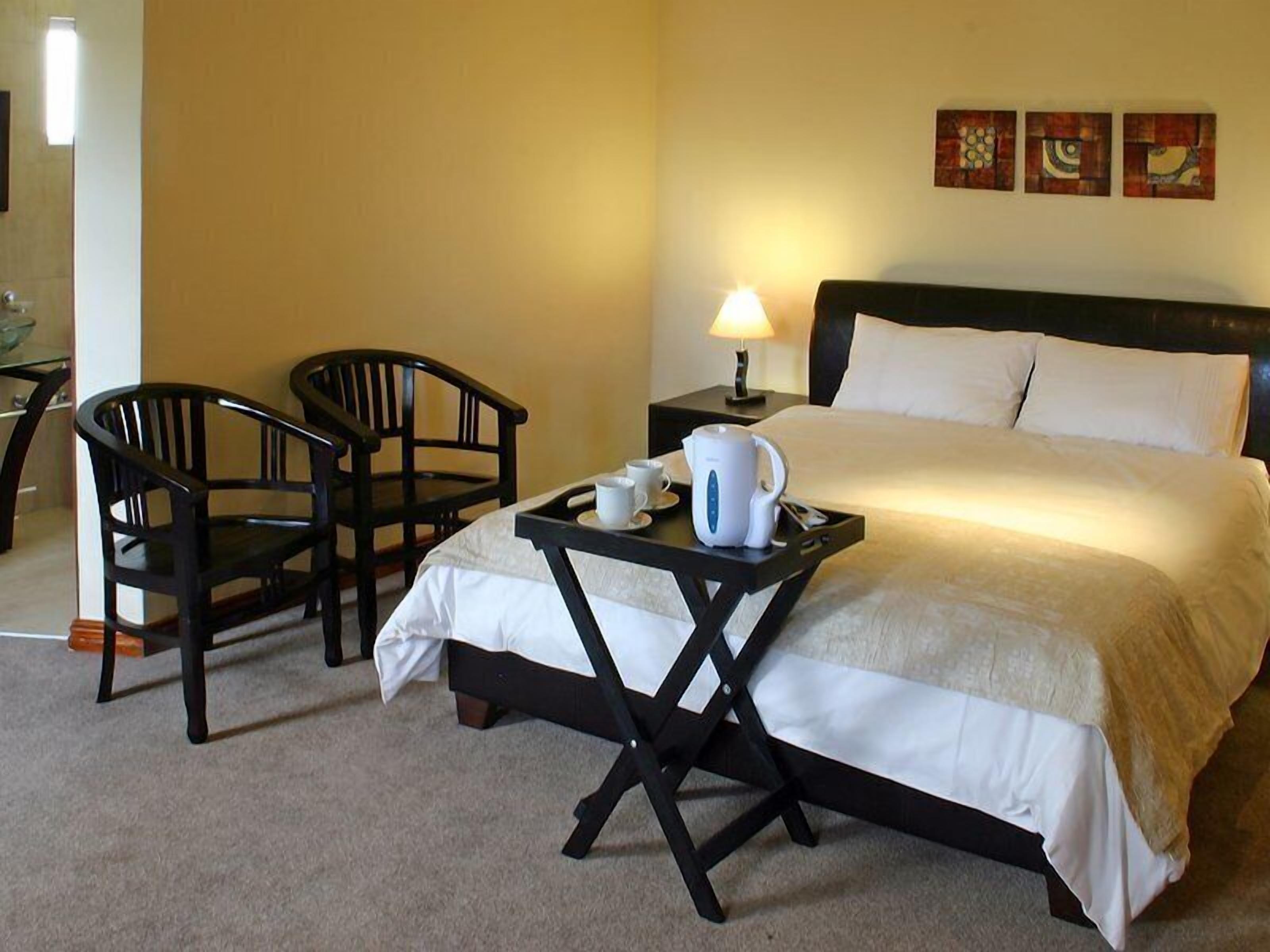 Kwantu Guesthouses 3*
