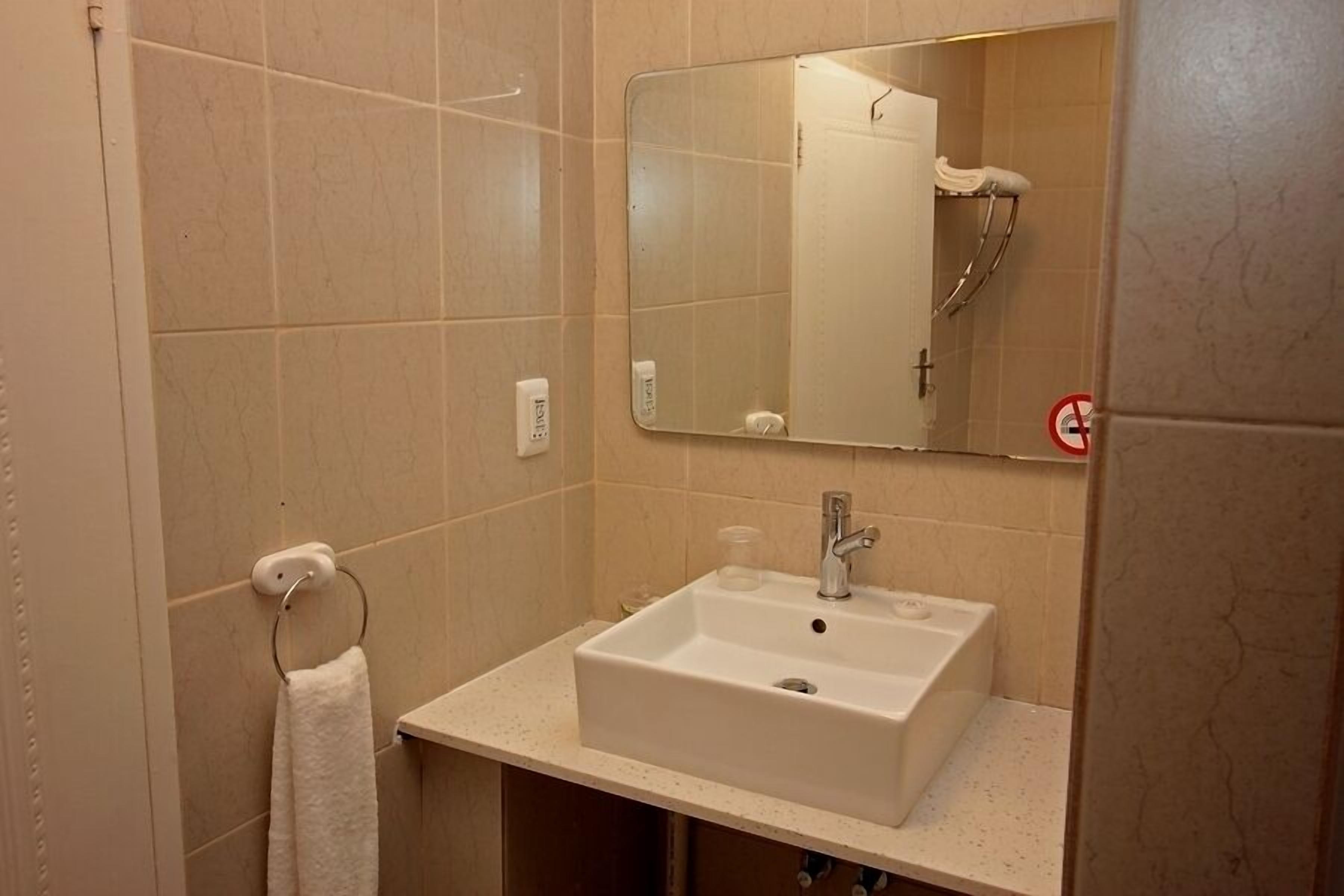 Kwantu Guesthouses 3*