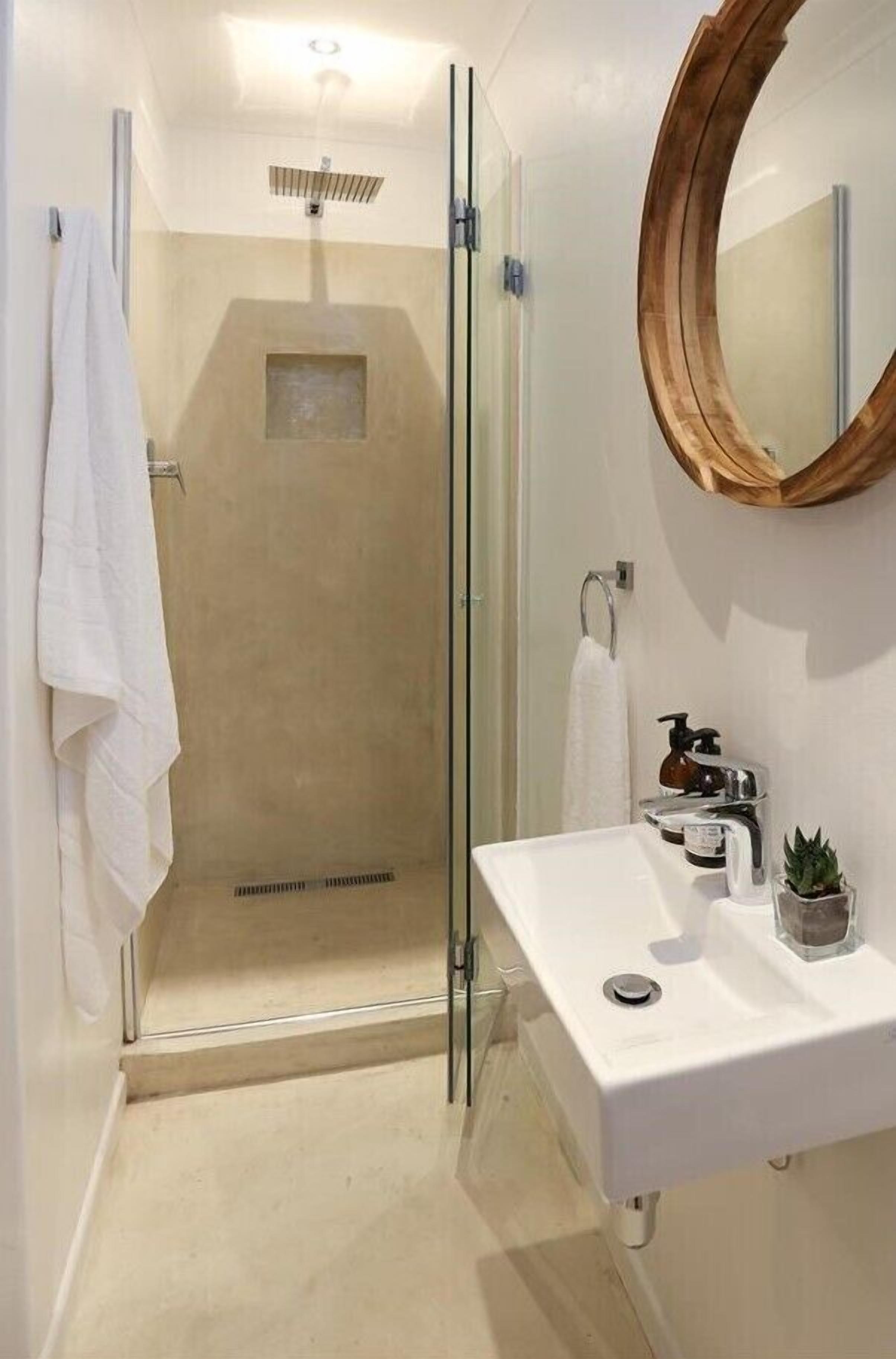The Lookout Guest House 4*