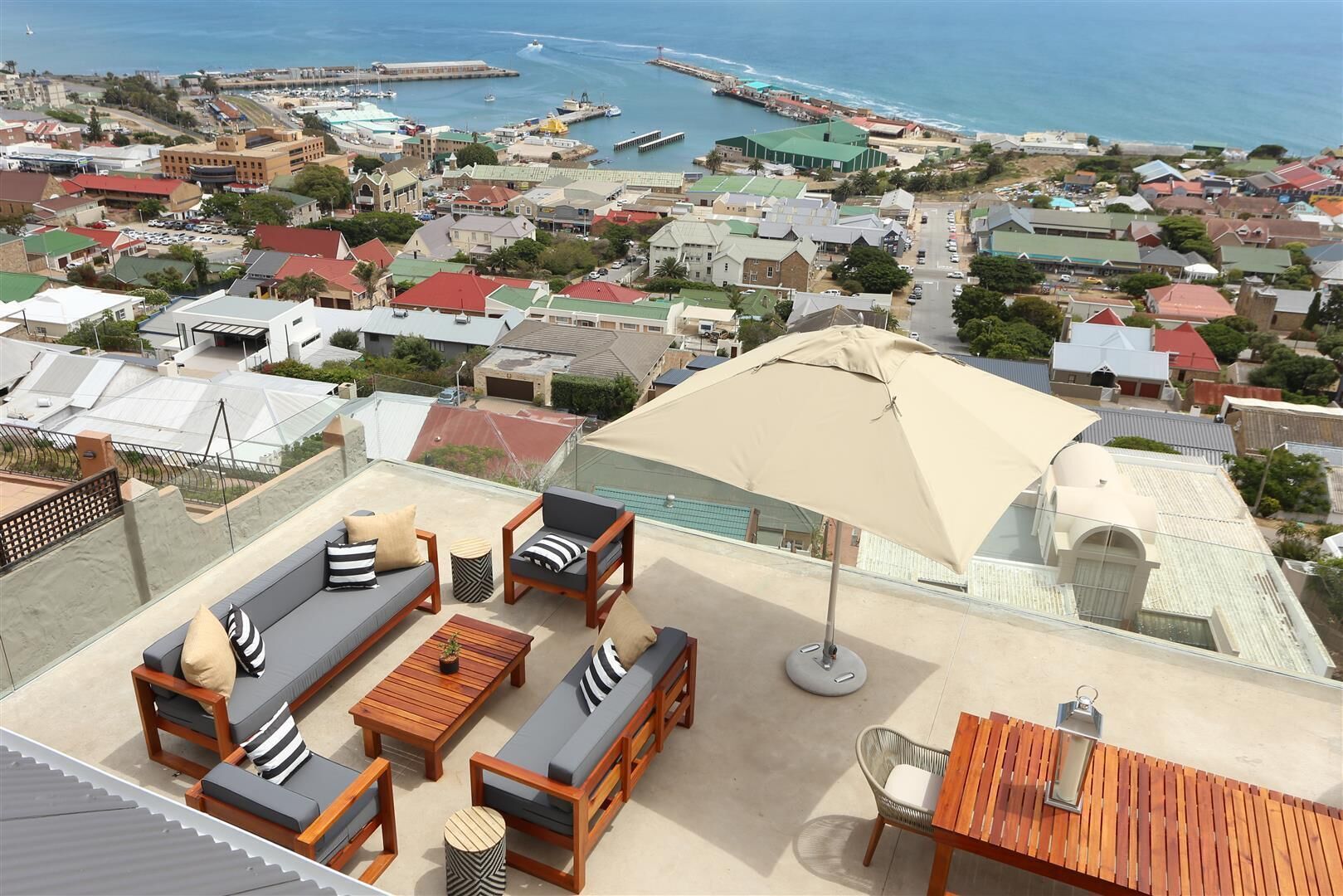 The Lookout Guest House 4*