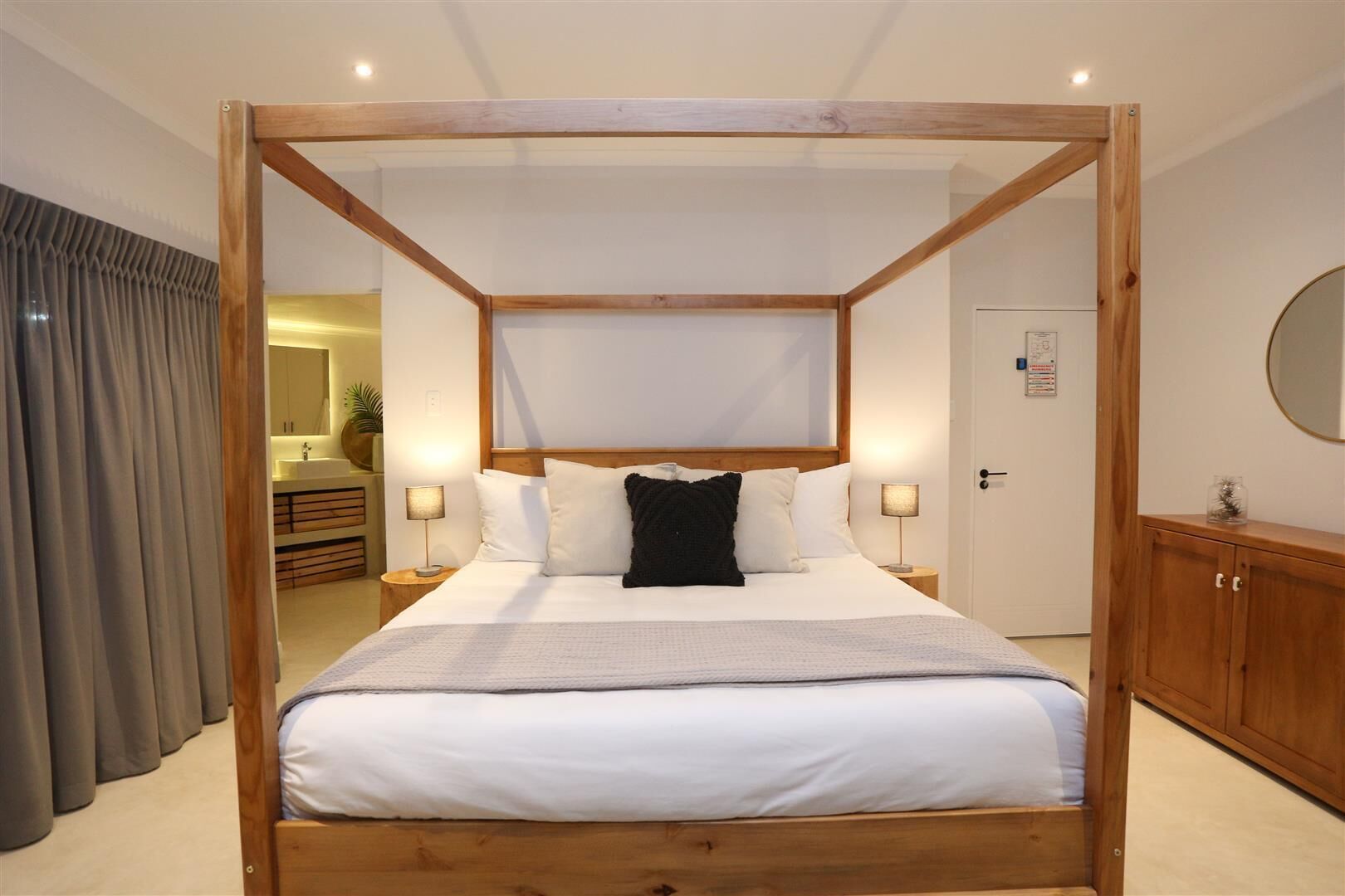 The Lookout Guest House 4*
