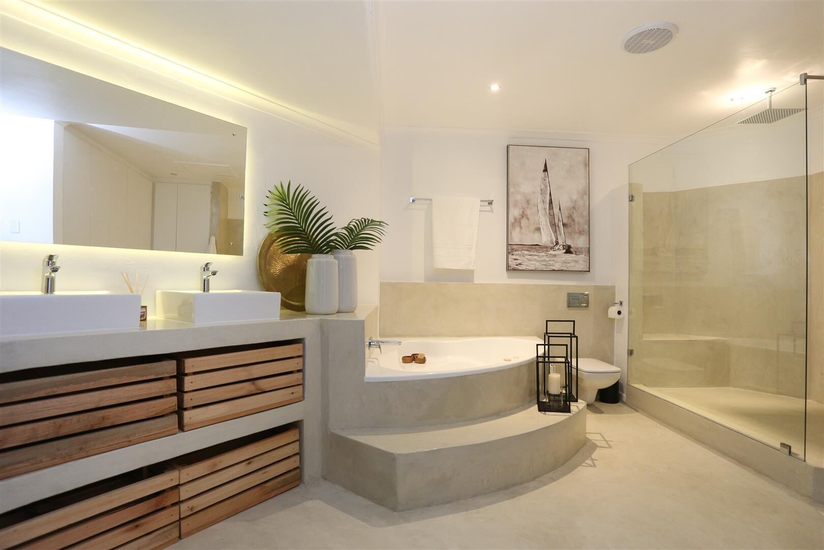 The Lookout Guest House 4*
