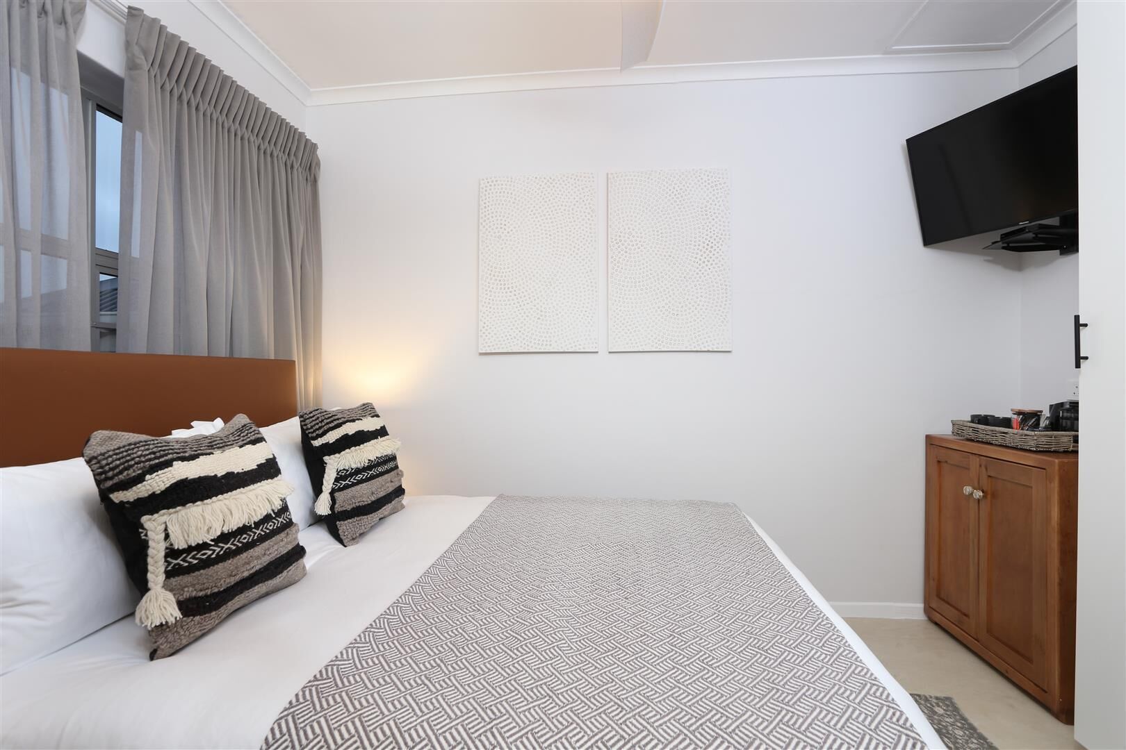 The Lookout Guest House 4*