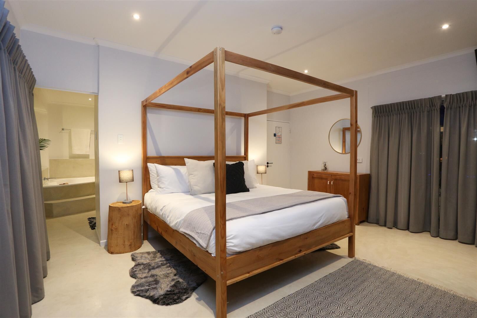 The Lookout Guest House 4*