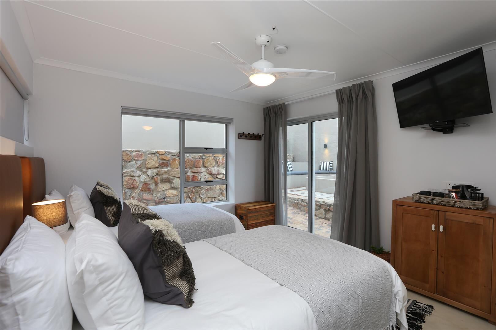 The Lookout Guest House 4*