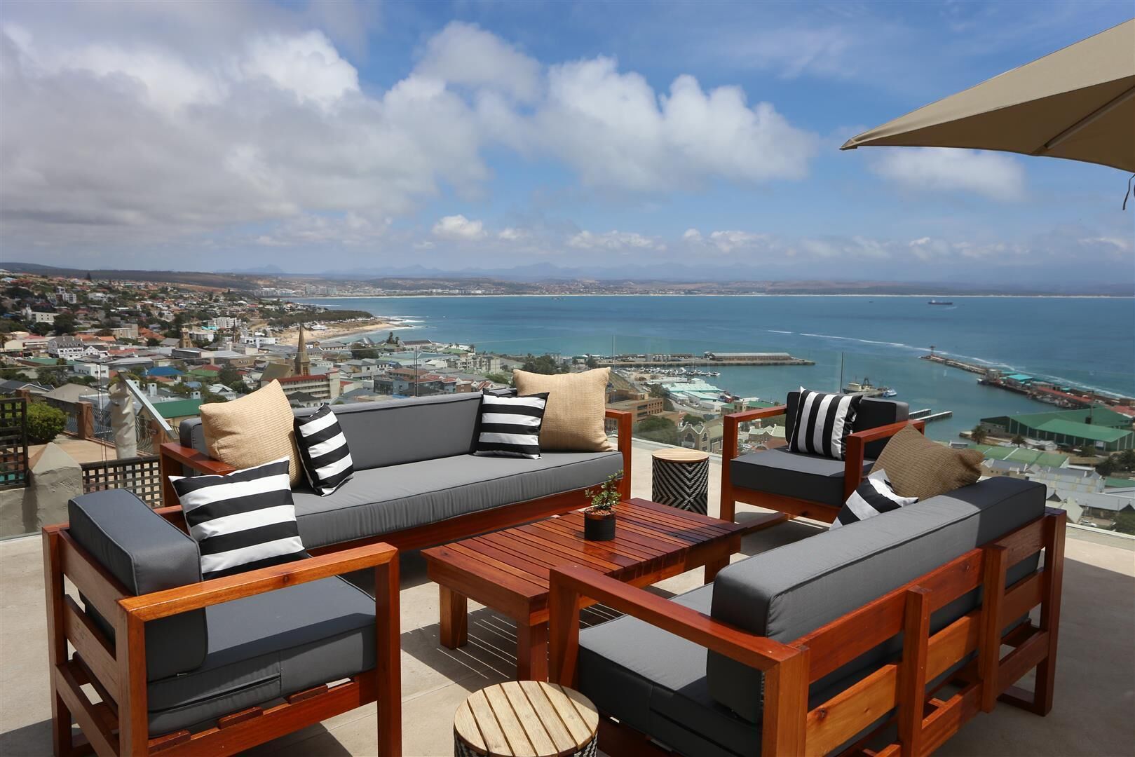 The Lookout Guest House 4*