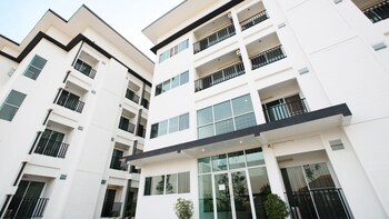 B2 Hat Yai Rat Uthit Boutique & Budget Hotel 2*