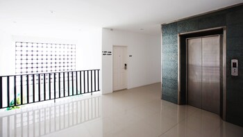 B2 Hat Yai Rat Uthit Boutique & Budget Hotel 2*