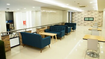 B2 Hat Yai Rat Uthit Boutique & Budget Hotel 2*