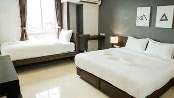 B2 Hat Yai Rat Uthit Boutique & Budget Hotel 2*