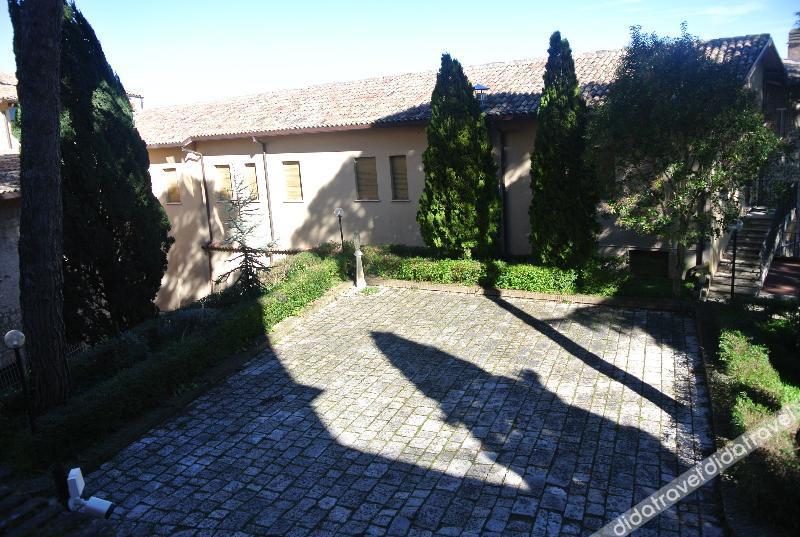Monastero SS. Annunziata 3*